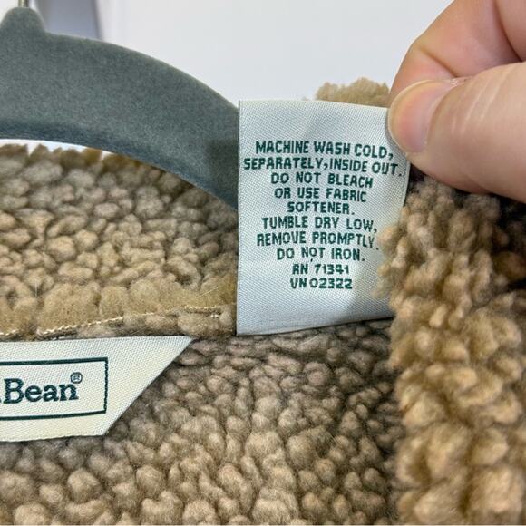 L.L. Bean Tan Teddy Jacket Cozy and Versatile. Size 2X. Excellent condition! - Picture 4 of 5